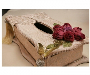 جعبه دستمال کاغذی چوبی  کار دست  با گل برجسته فانتزی