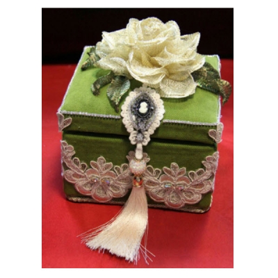 جعبه آرایش با گلهای تیتانیوم کار دست با گل برجسته فانتزی