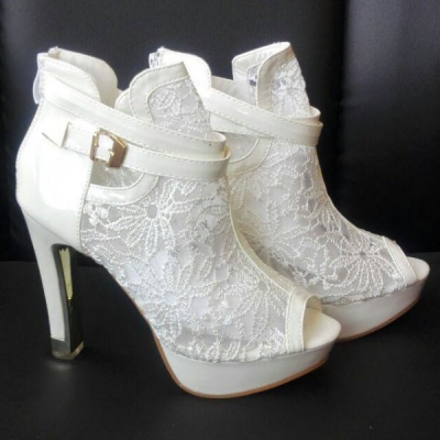 کفش ایتالیایی مخصوص عروس و میهمانی شب  (سفارش تکی، زمان تحویل سفارش از 15 روز تا 2 ماه ) در دو رنگ سفید و مشکی